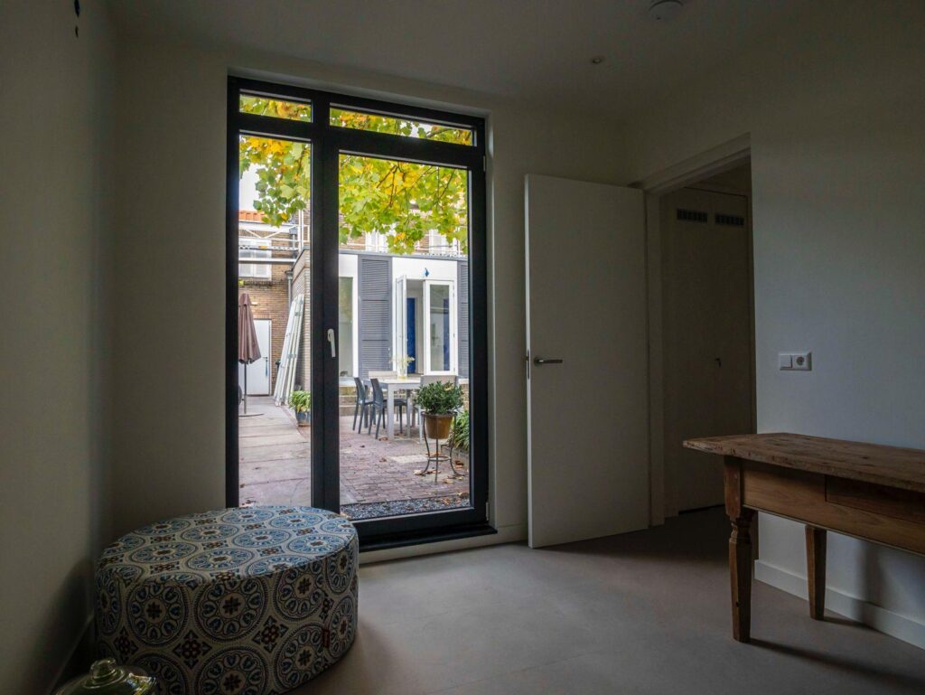 buitenkant prefab aanleunwoning