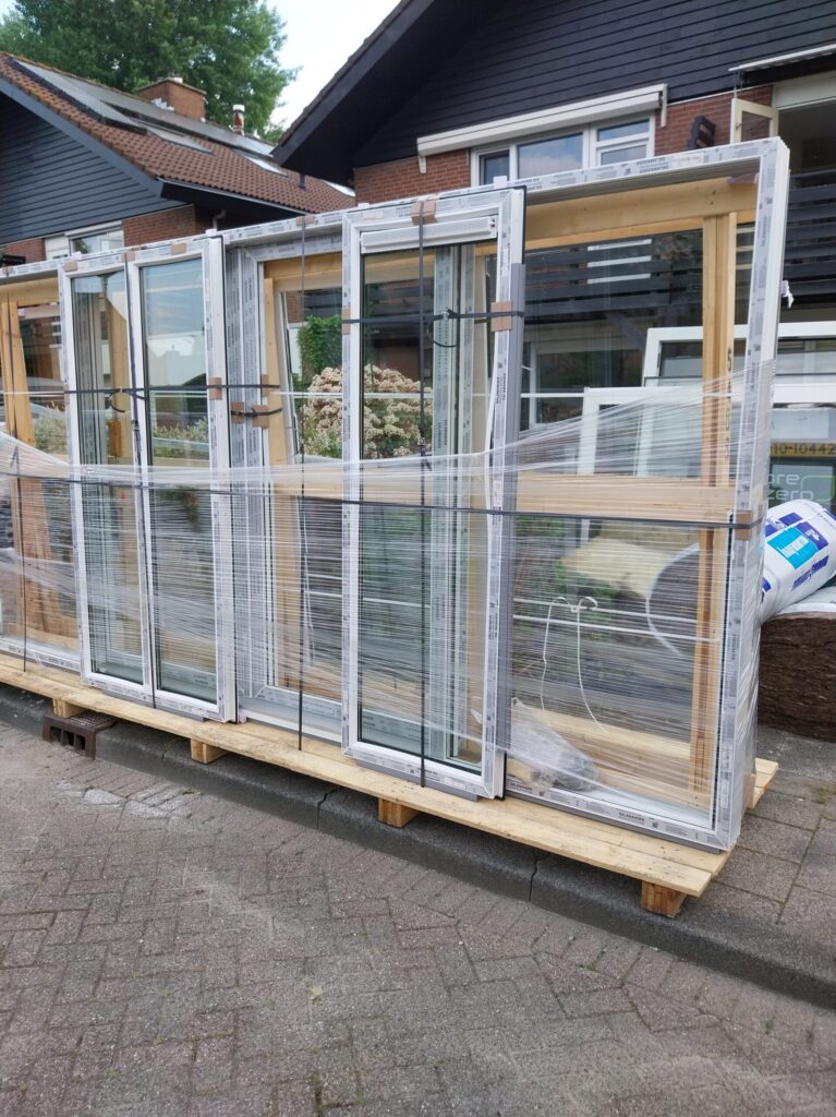 Kunststof kozijnen gekocht en geleverd