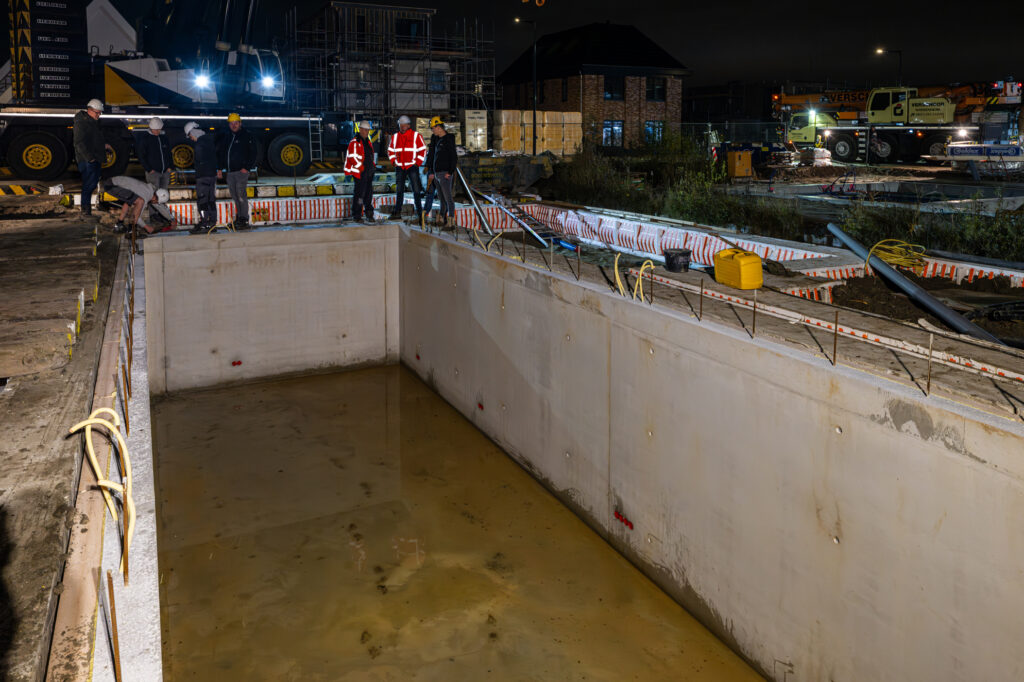 Prefab kelder geplaatst op locatie