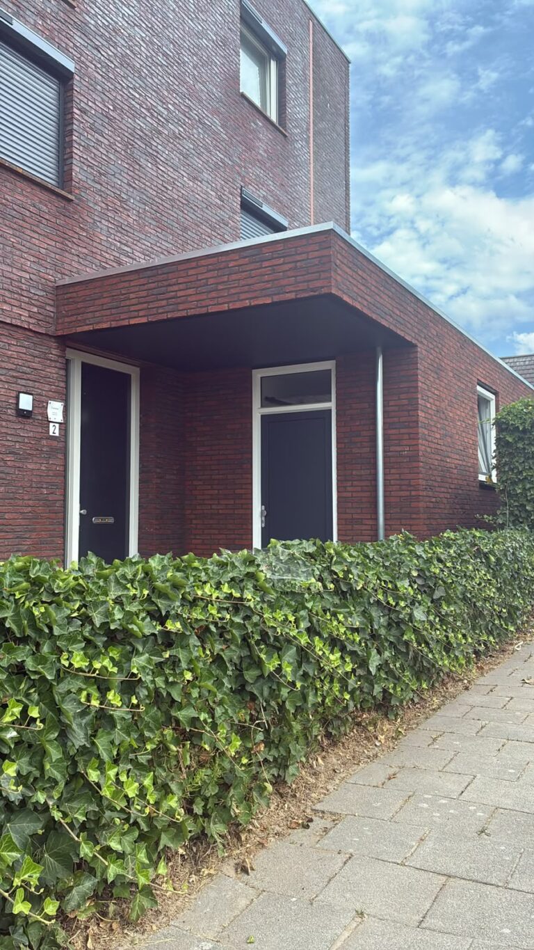 Aanbouw rotterdam aan woning